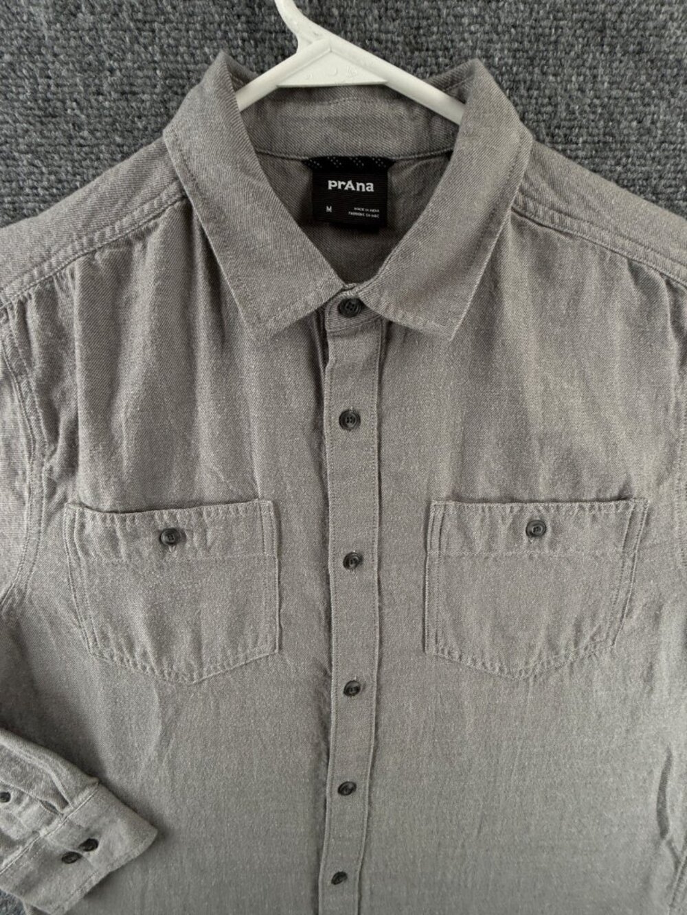 Prana Flannel Men Button Up Shirt Soft Gray Long Sleeve Pockets Medium Cotton